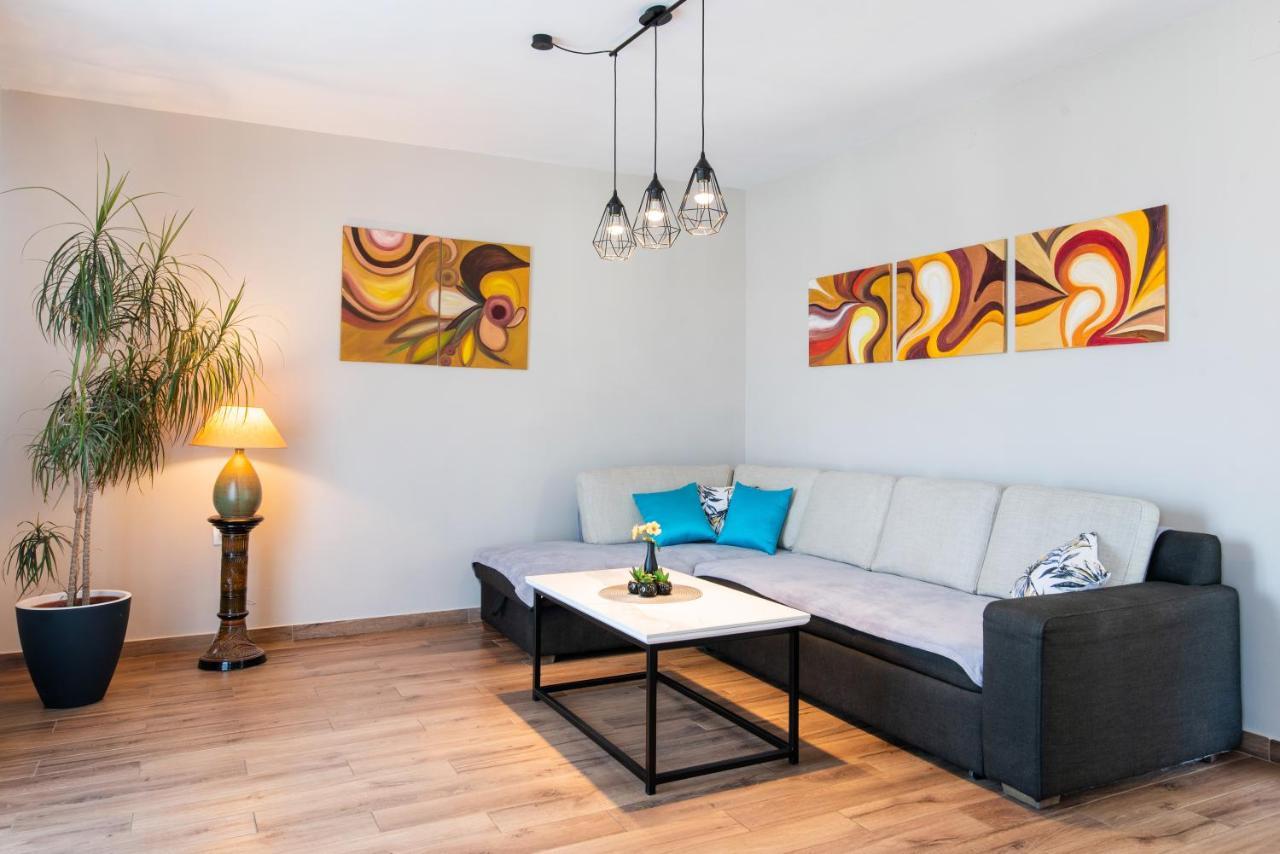 Superior Apartment Sincic โปเรช ภายนอก รูปภาพ
