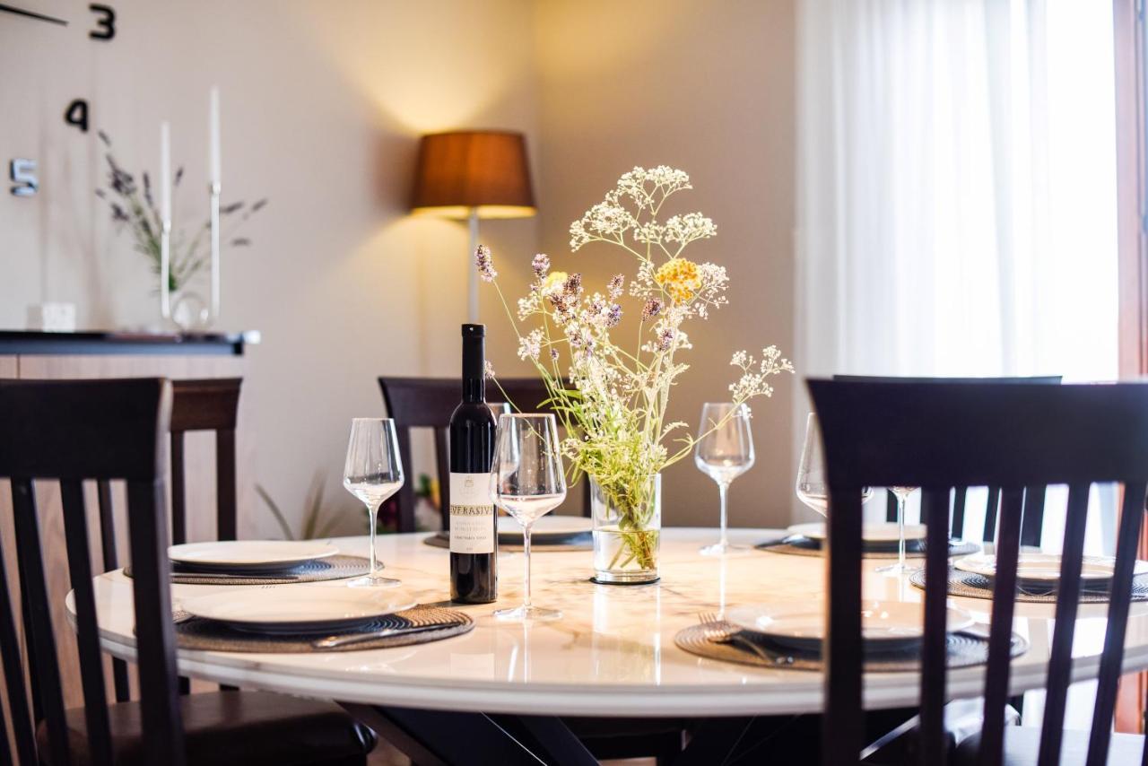 Superior Apartment Sincic โปเรช ภายนอก รูปภาพ