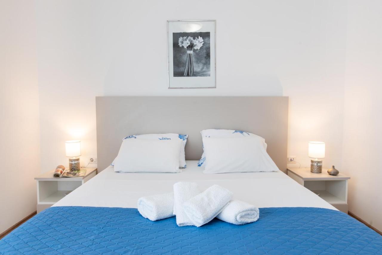 Superior Apartment Sincic โปเรช ภายนอก รูปภาพ