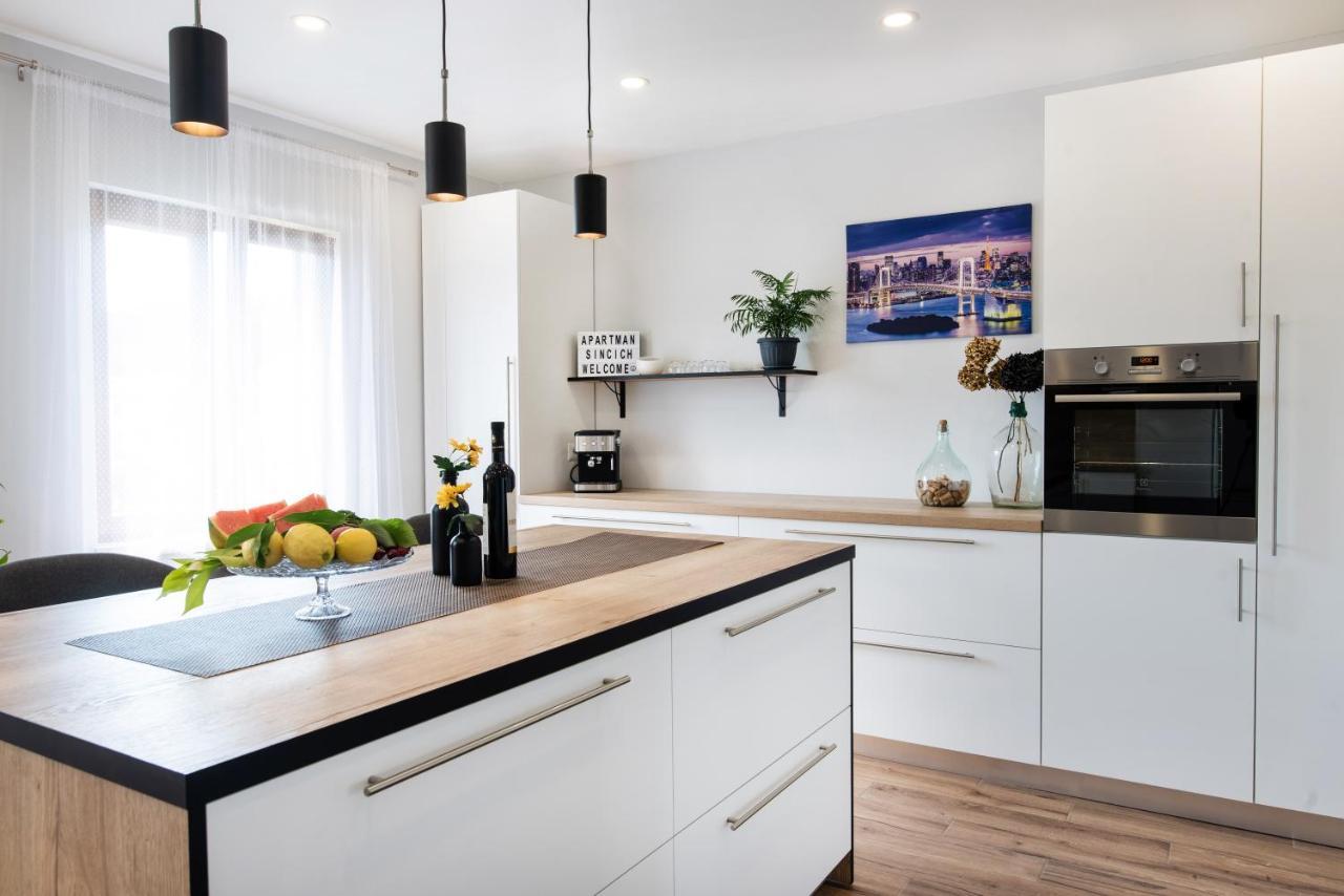 Superior Apartment Sincic โปเรช ภายนอก รูปภาพ